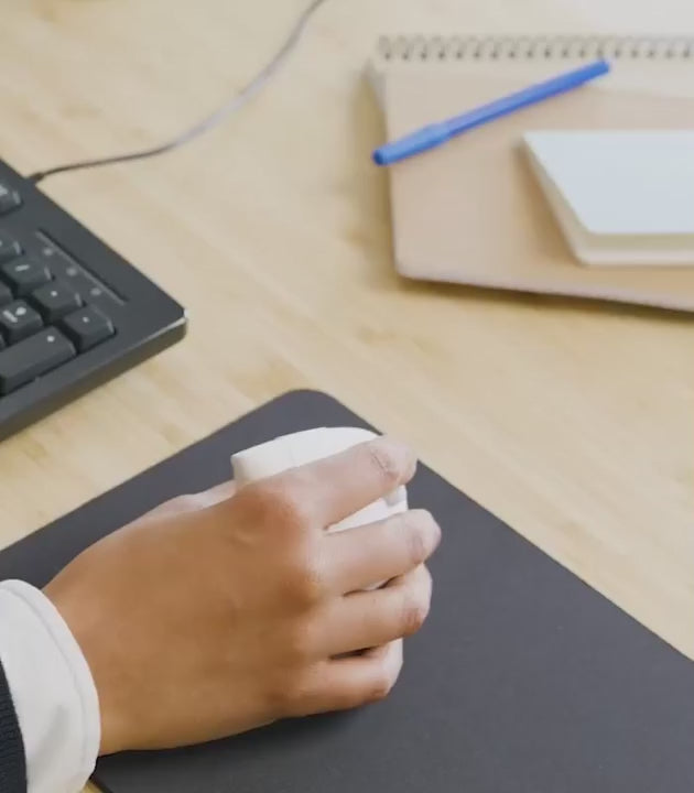 Ergonomic vertical mouse
